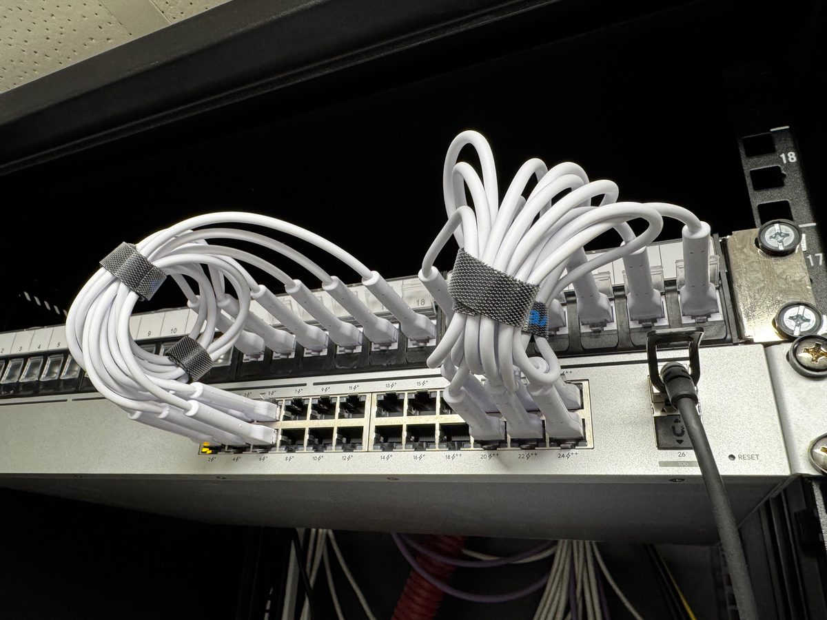 Patch panel a Ubiquiti switch